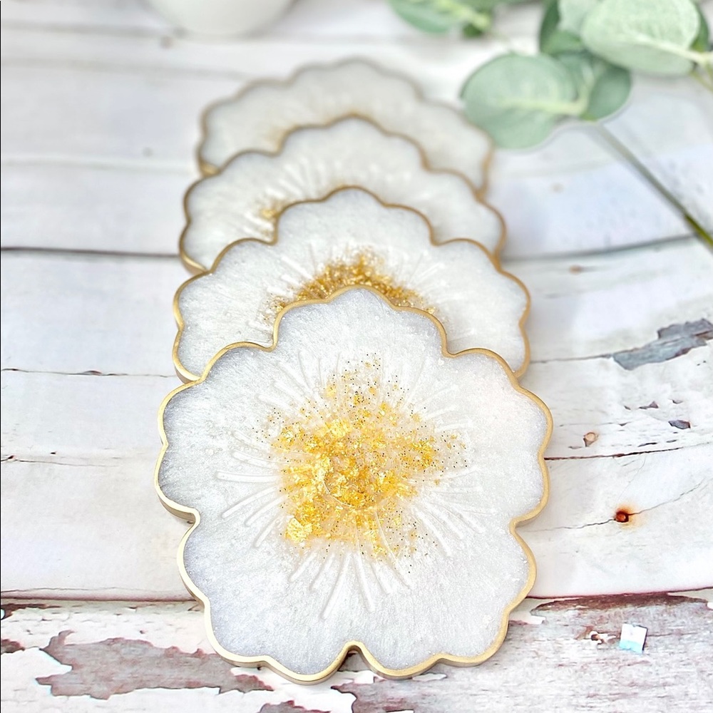 White | Gold Flower Coasters - Set of 4 - Picture 8 of 14